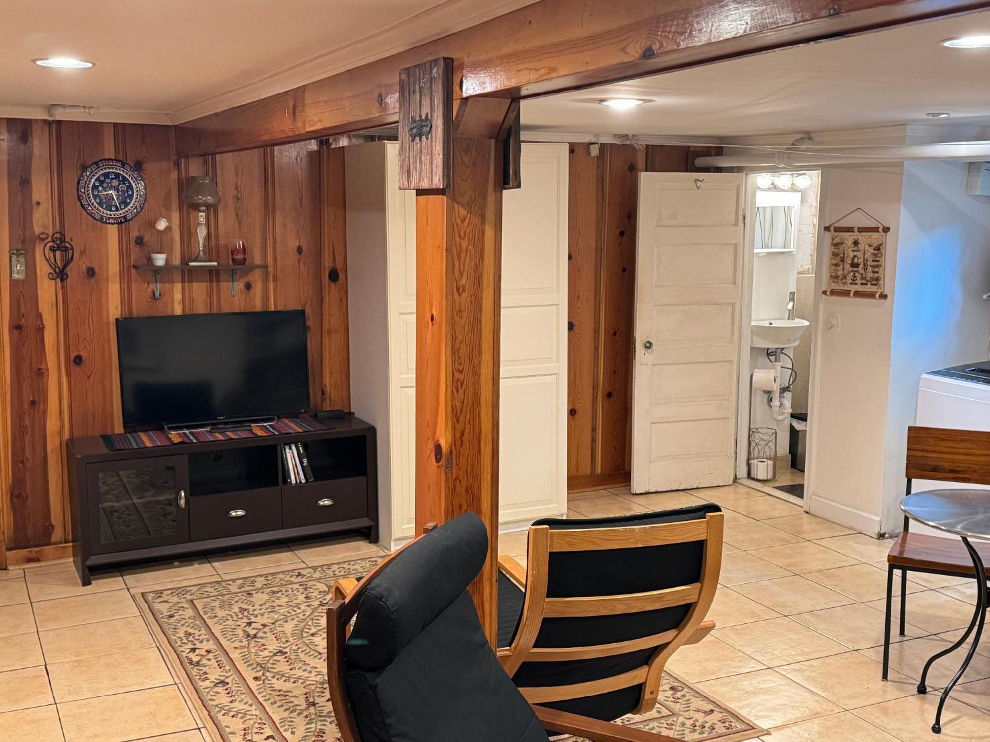 First Floor One Bedroom Apartment With Full Kitchen & Bath Waszyngton Zewnętrze zdjęcie